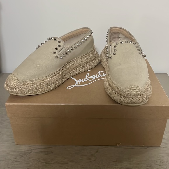 Christian Louboutin
Espaboat Spiked Red Sole Slip-On Espadrilles - Picture 3 of 14